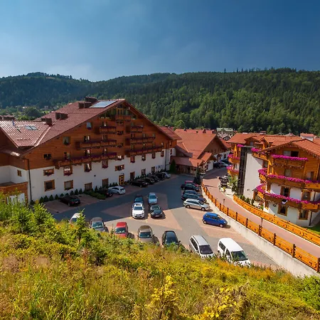 Meta & Vine Hotel 4*