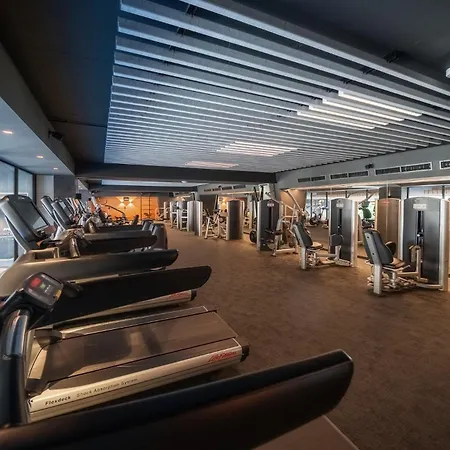 Meta & Vine Hotel 4*