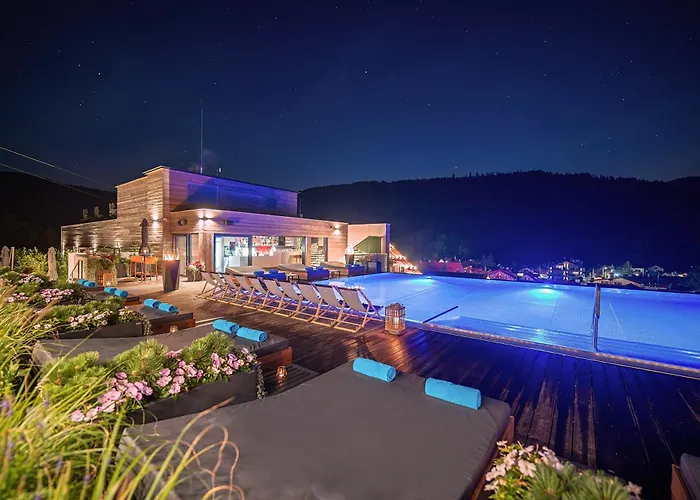 Meta & Vine Hotel 4*