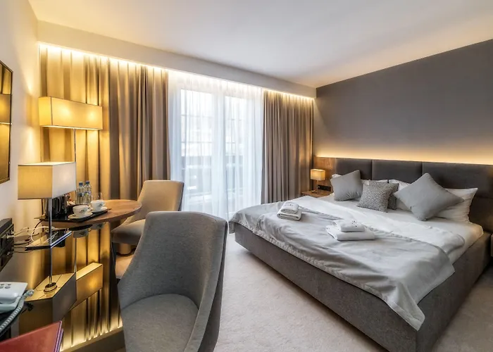 Meta & Vine Hotel 4*